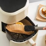 Set 100 de bucati hartie de copt NEXTLY pentru Air Fryer, cuptor cu microunde, friteuza, unica folosinta, 16x4.5 cm, rezistente la caldura 220°C, rotunde, maro - imagine 10