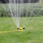 Aspersor rotativ pentru gradina NEXTLY, sistem de irigare cu 3 capete pentru gazon si plante, 2 moduri de pulverizare, rotatie 360°, conectare multipla, galben - imagine 9