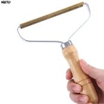Perie pentru curatare scame si par de animale NEXTLY, reutilizabila, ergonomica, maner lemn, lama cupru - imagine 2