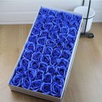 Set 50 trandafiri din sapun NEXTLY, parfumati, ideali pentru cadouri, aranjamente florale, decorarea si parfumarea spatiilor, relaxare si ingrijire personala, albastru - imagine 6