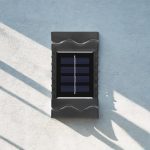 Set 8 x lampa decorativa cu incarcare solara NEXTLY, pentru perete/gard, design modular, senzor de lumina, 4 leduri, lumina calda, rezistenta la apa, 12x6.5cm, m3 negru - imagine 2